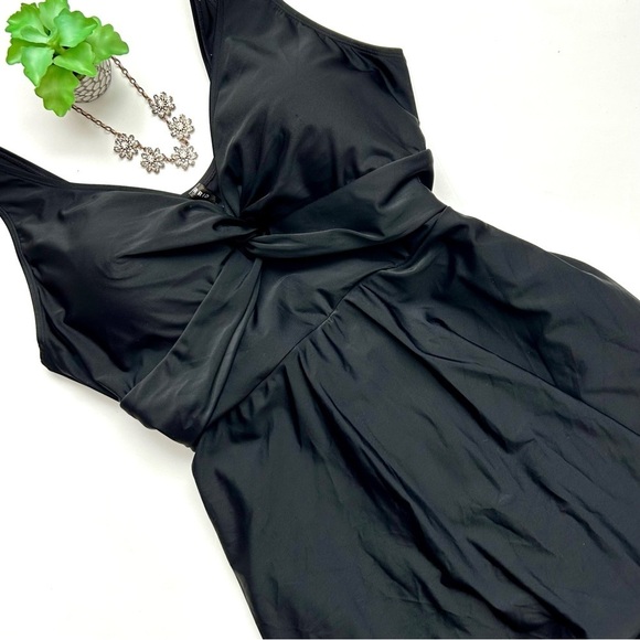 Torrid Asymmetrical Twist Front One-Piece Swim
Dress Black Plus Size 2X - Picture 3 of 16